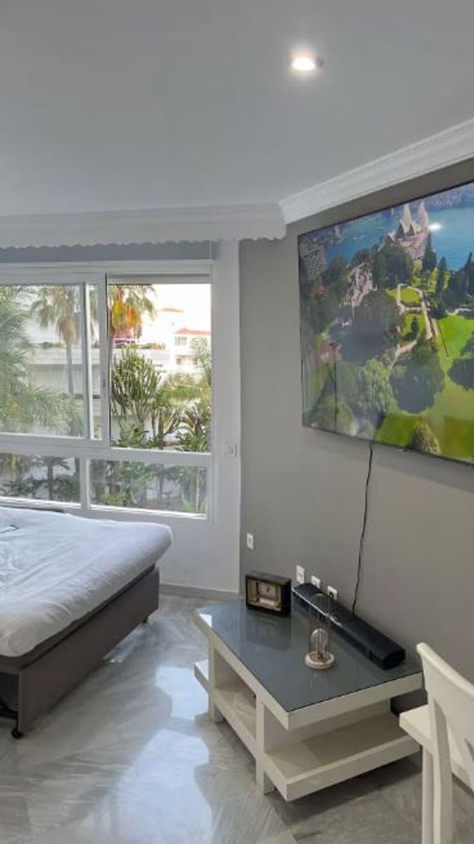 1 makuuhuone Huoneisto myytävänä paikassa Marbella mukana uima-altaan - 395 000 € (Ref: 9972057)