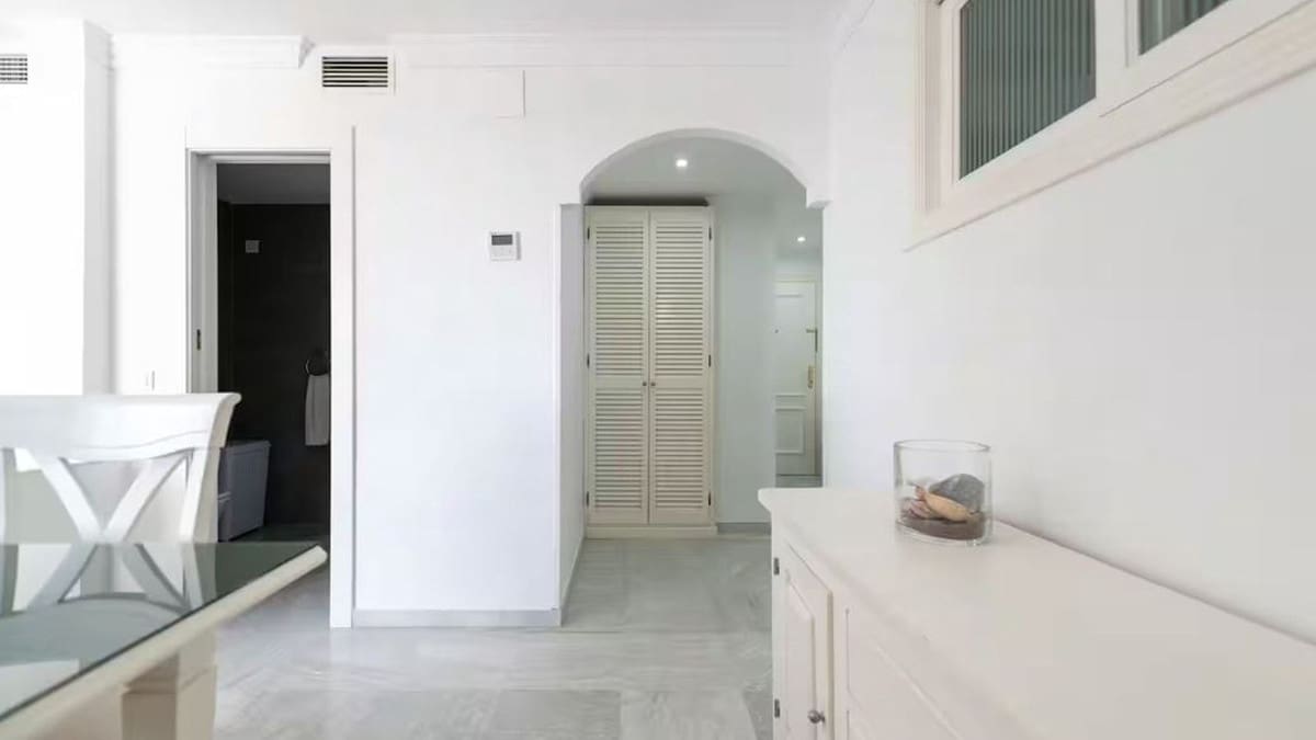 1 makuuhuone Huoneisto myytävänä paikassa Marbella mukana uima-altaan - 395 000 € (Ref: 9972057)