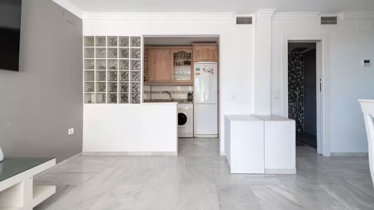 1 makuuhuone Huoneisto myytävänä paikassa Marbella mukana uima-altaan - 395 000 € (Ref: 9972057)