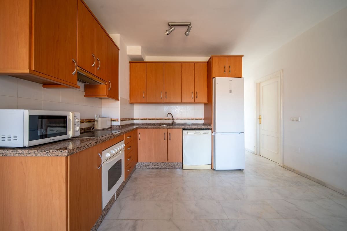 3 soveværelse Lejlighed til salg i Fuengirola med swimmingpool garage - € 389.000 (Ref: 9972060)