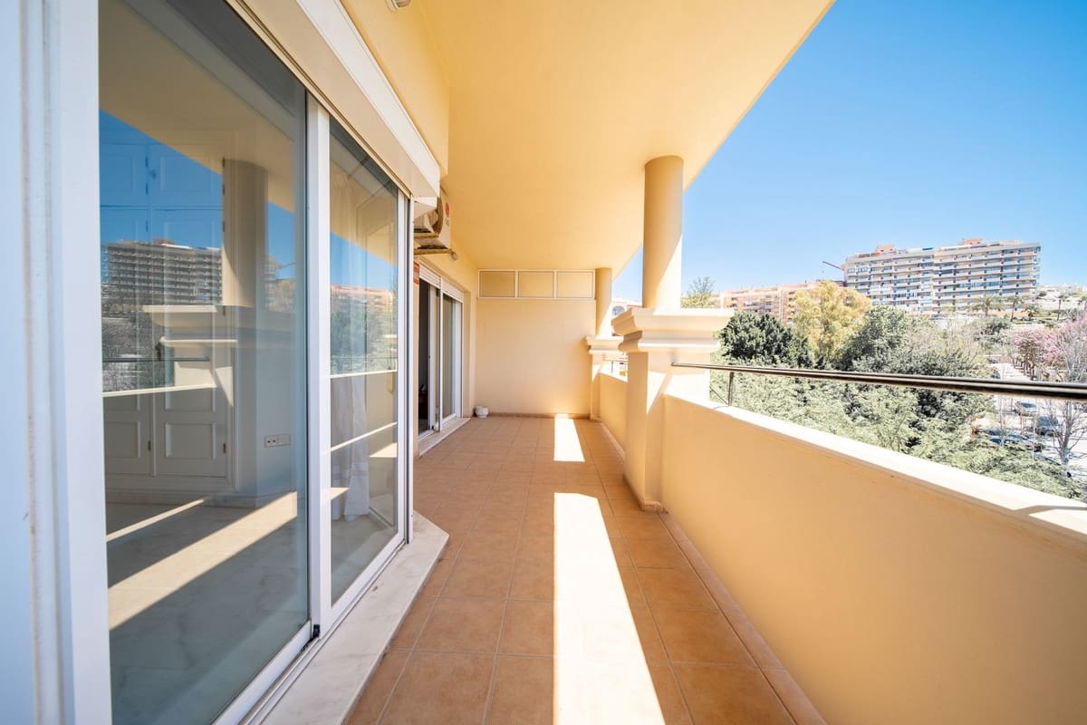3 soveværelse Lejlighed til salg i Fuengirola med swimmingpool garage - € 389.000 (Ref: 9972060)