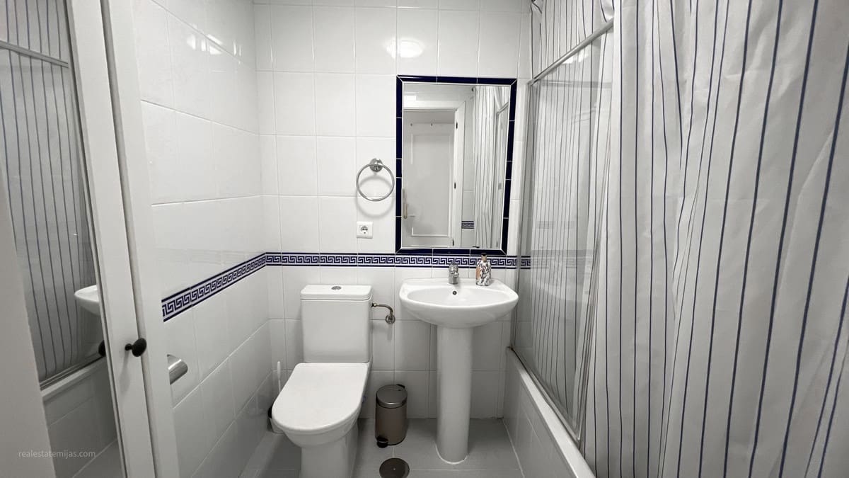 2 soveværelse Lejlighed til salg i La Cala de Mijas med swimmingpool - € 339.950 (Ref: 9972061)