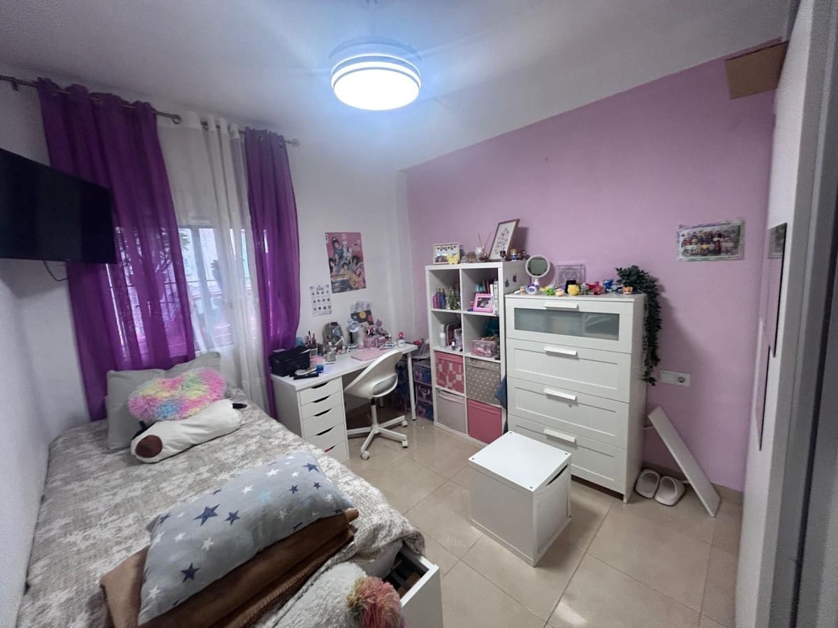 2 quarto Apartamento para venda em Estepona - 233 000 € (Ref: 9972062)