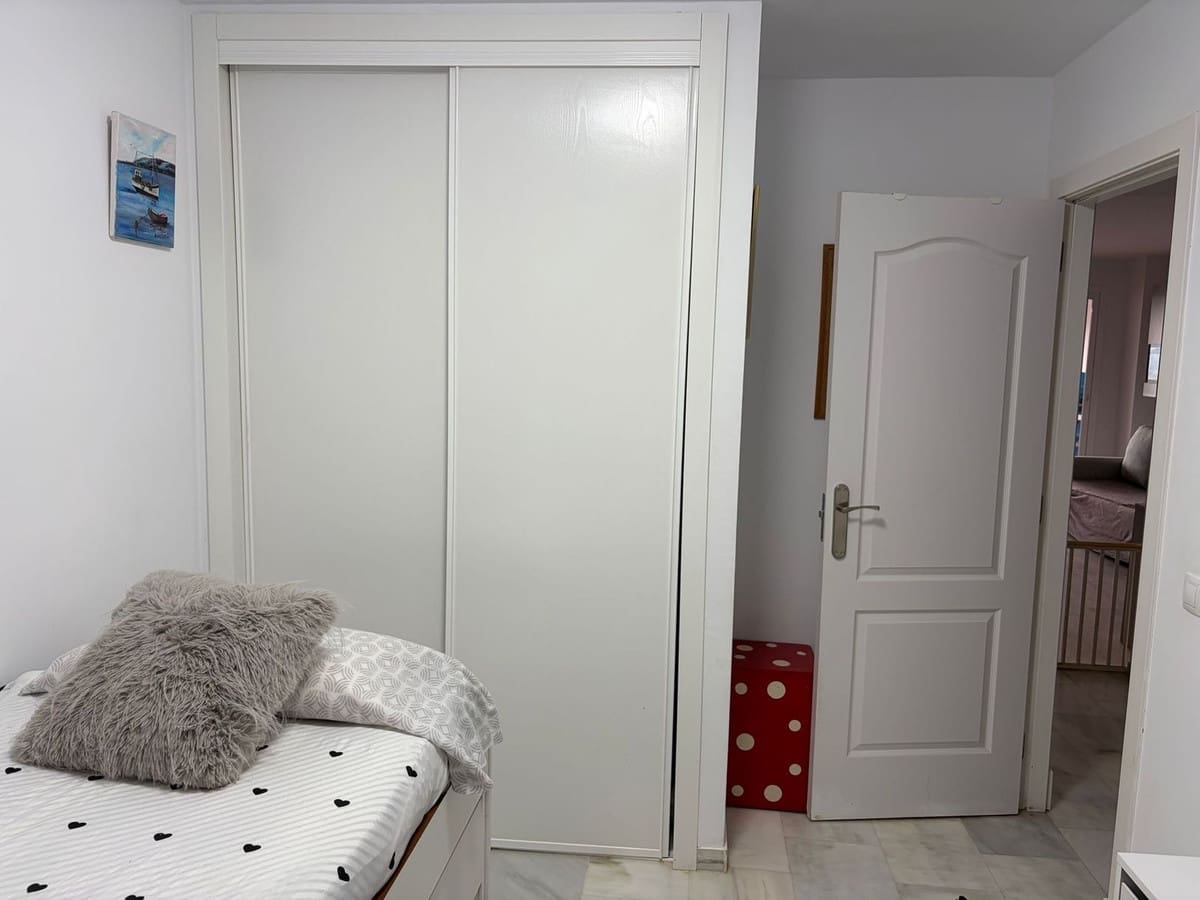 Pareado de 4 habitaciones en Bahia de Casares en venta con garaje - 393.000 € (Ref: 9972068)
