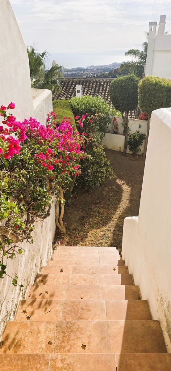 2 bedroom Townhouse for sale in Marbella with pool - € 397,000 (Ref: 9972073)