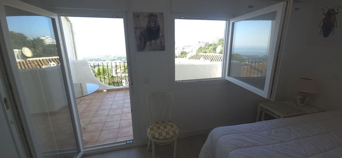 2 bedroom Townhouse for sale in Marbella with pool - € 397,000 (Ref: 9972073)