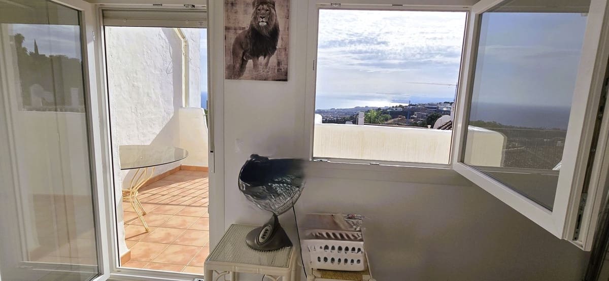 2 bedroom Townhouse for sale in Marbella with pool - € 397,000 (Ref: 9972073)