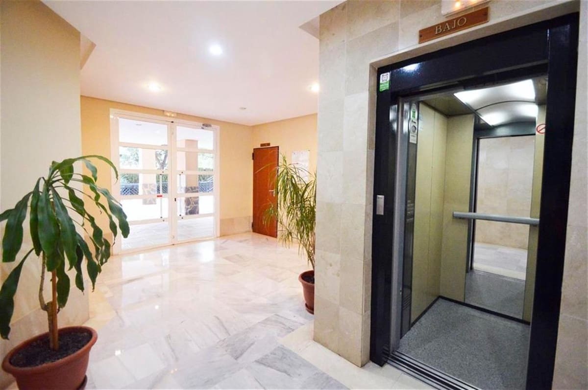 3 soveværelse Lejlighed til salg i Torremolinos - € 375.000 (Ref: 9972075)