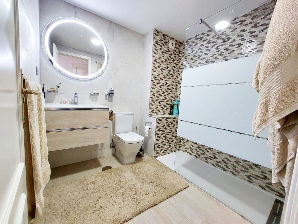 3 soveværelse Lejlighed til salg i Torremolinos - € 375.000 (Ref: 9972075)