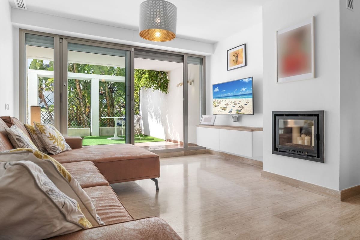1 soveværelse Lejlighed til salg i La Cala de Mijas med swimmingpool garage - € 295.000 (Ref: 9972077)