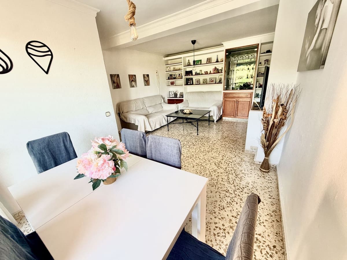 4 slaapkamer Appartement te koop in Marbella - € 339.000 (Ref: 9972079)