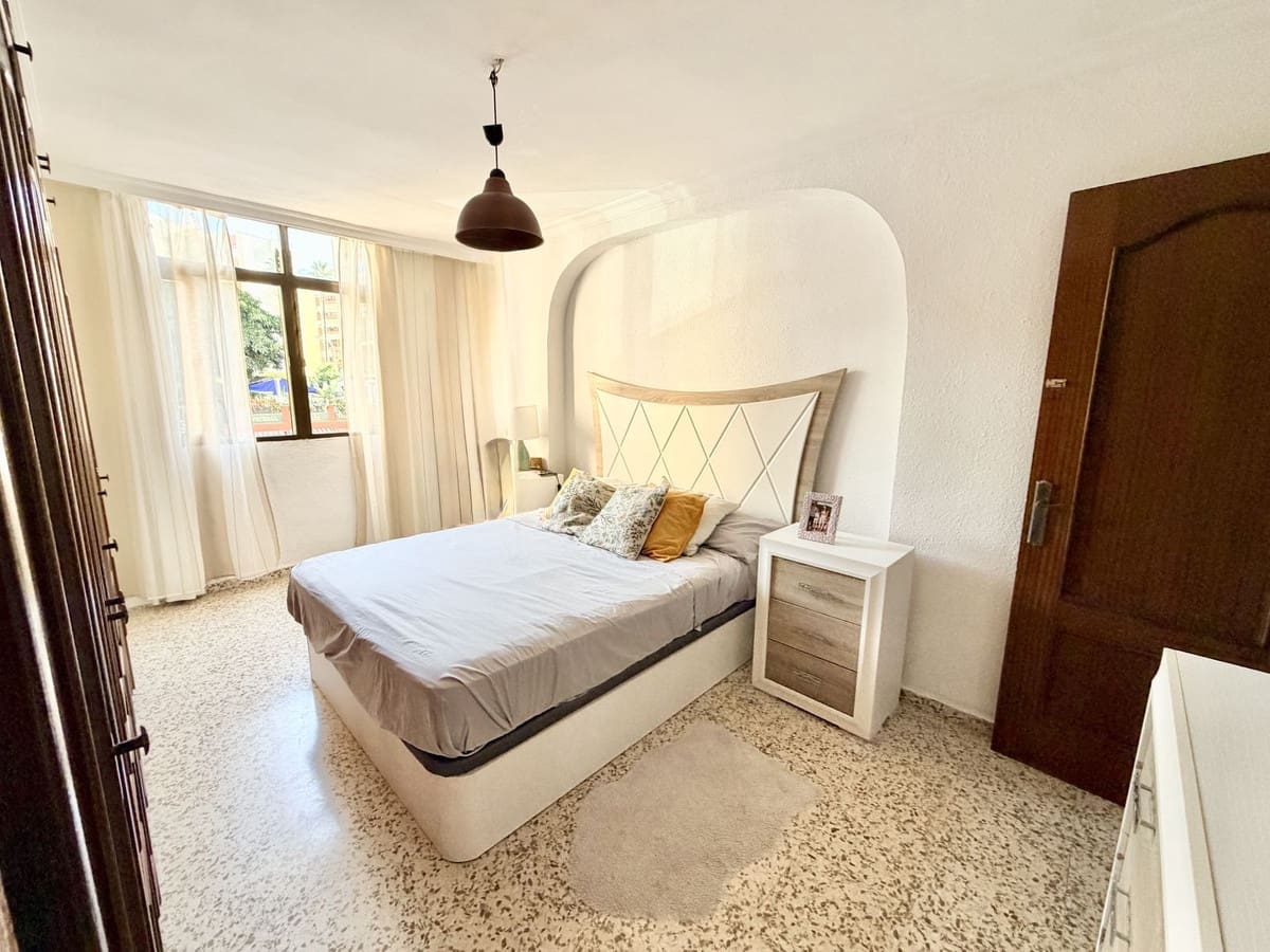 4 slaapkamer Appartement te koop in Marbella - € 339.000 (Ref: 9972079)