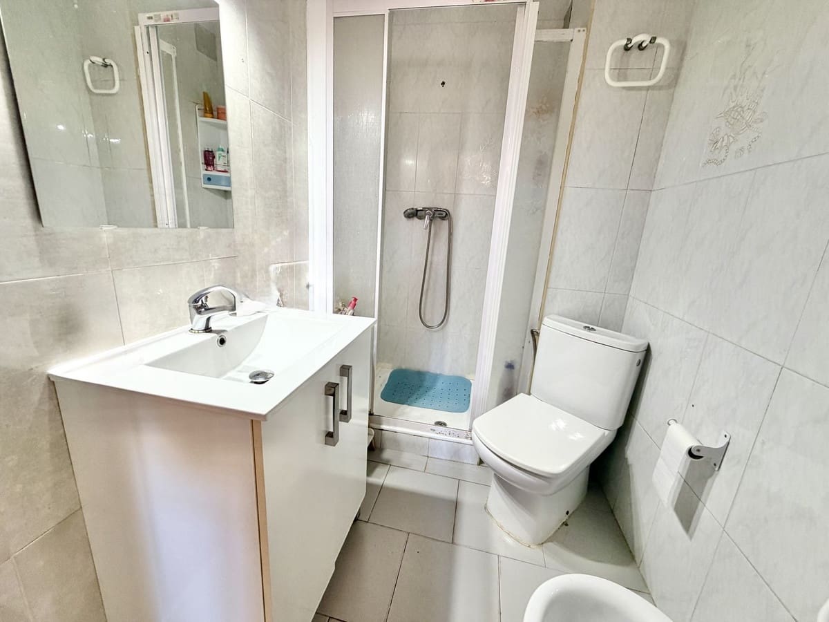 4 slaapkamer Appartement te koop in Marbella - € 339.000 (Ref: 9972079)
