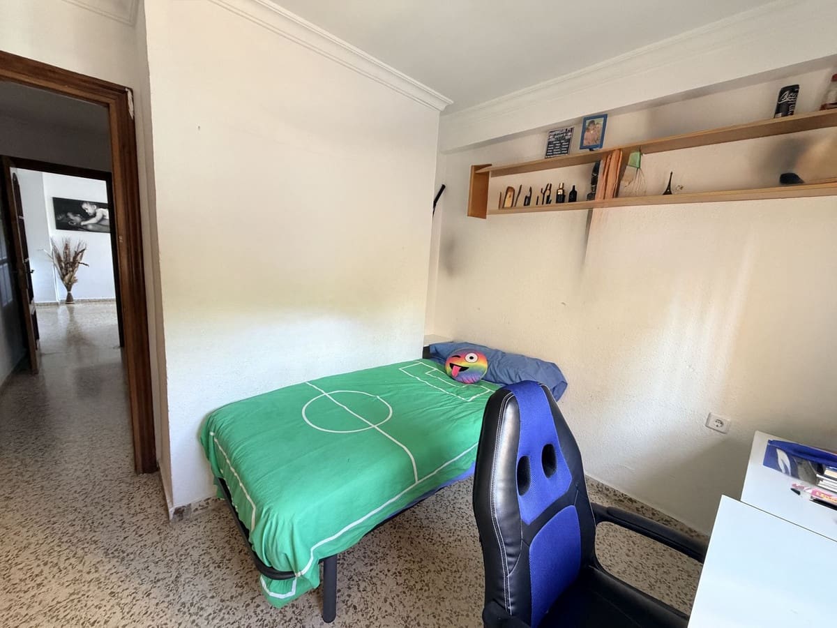 4 slaapkamer Appartement te koop in Marbella - € 339.000 (Ref: 9972079)