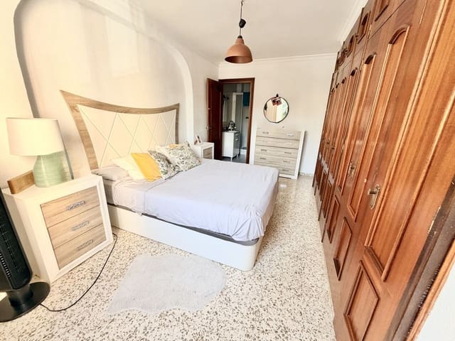 4 slaapkamer Appartement te koop in Marbella - € 339.000 (Ref: 9972079)