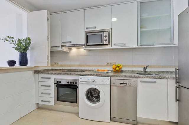 Apartamento de 2 habitaciones en Fuengirola en venta con garaje - 379.000 € (Ref: 9972081)