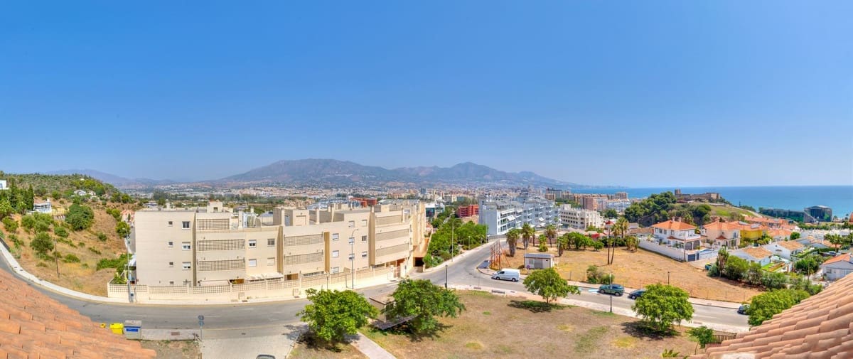 Apartamento de 2 habitaciones en Fuengirola en venta con garaje - 379.000 € (Ref: 9972081)