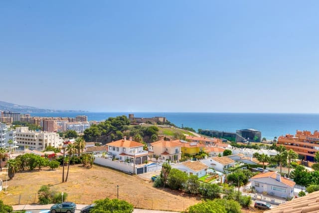 Apartamento de 2 habitaciones en Fuengirola en venta con garaje - 379.000 € (Ref: 9972081)
