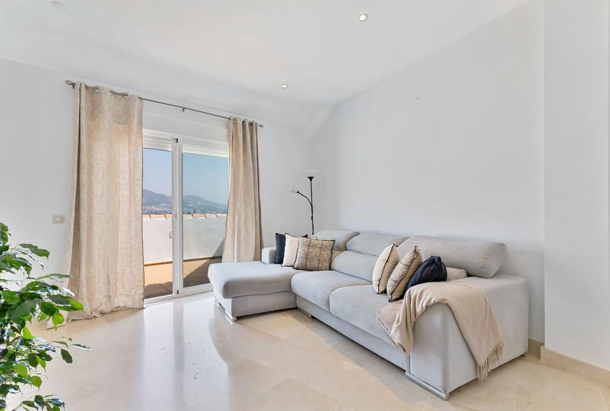Apartamento de 2 habitaciones en Fuengirola en venta con garaje - 379.000 € (Ref: 9972081)