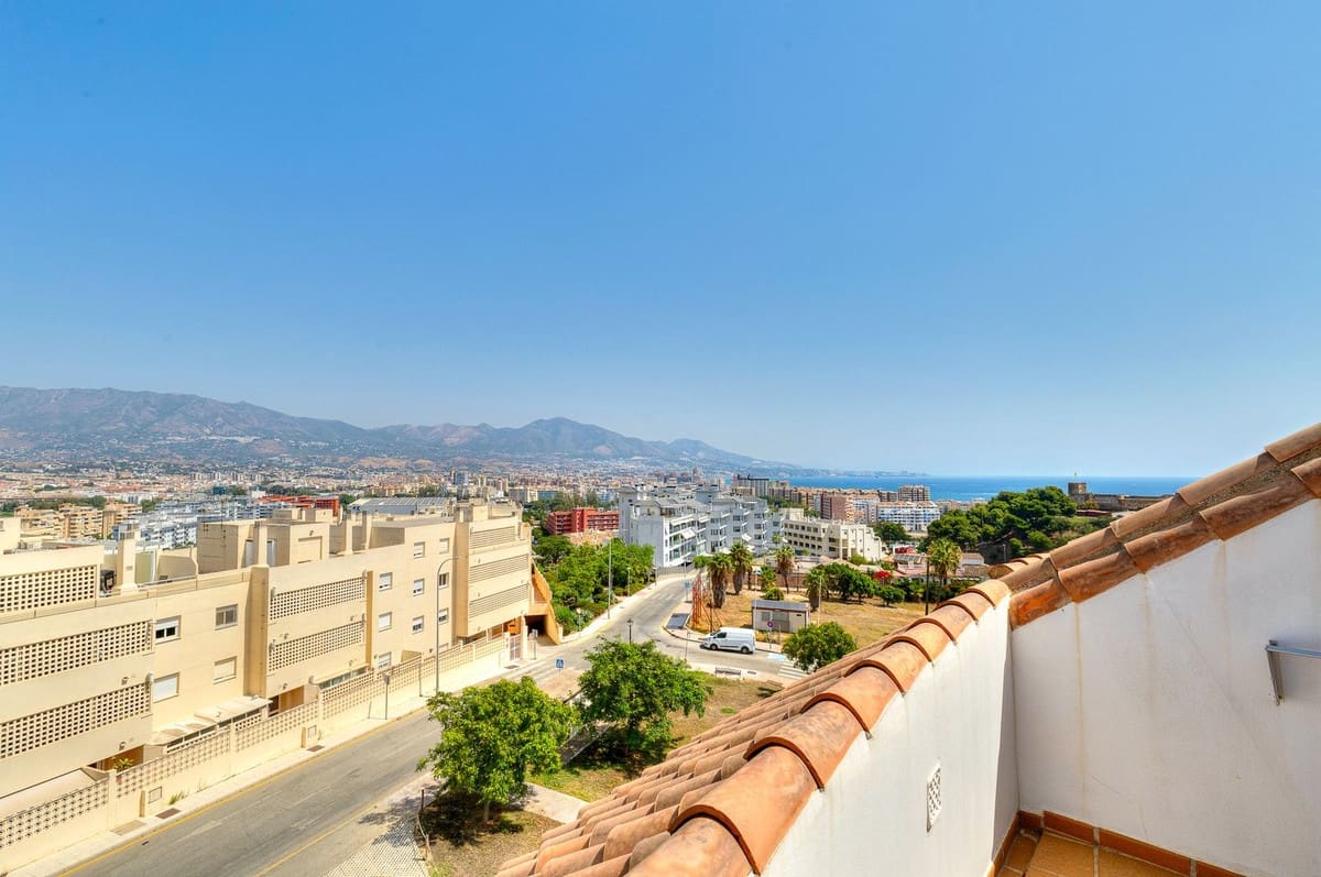 Apartamento de 2 habitaciones en Fuengirola en venta con garaje - 379.000 € (Ref: 9972081)