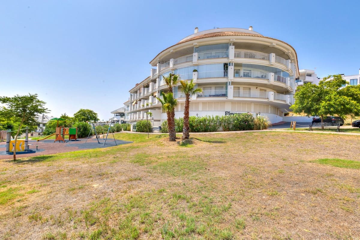 Apartamento de 2 habitaciones en Fuengirola en venta con garaje - 379.000 € (Ref: 9972081)