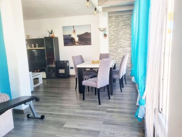 2 soverom Leilighet til salgs i Benalmadena Costa, Benalmádena med svømmebasseng - € 375 000 (Ref: 9972083)