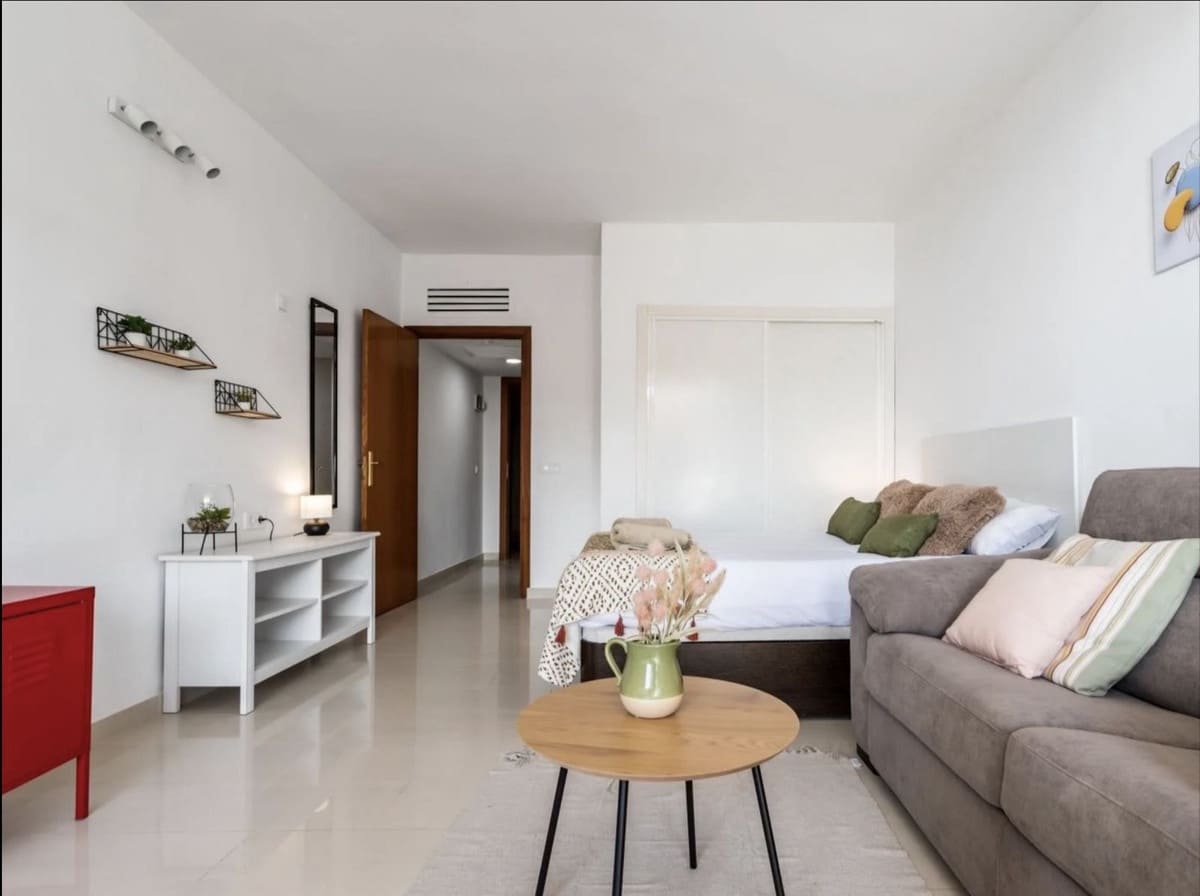 Estudio en Fuengirola en venta con piscina - 235.000 € (Ref: 9972084)