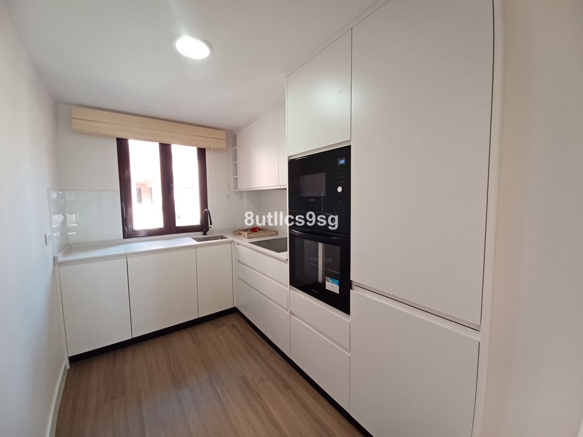 3 bedroom Apartment for sale in Benahavis with pool - € 415,000 (Ref: 9972089)