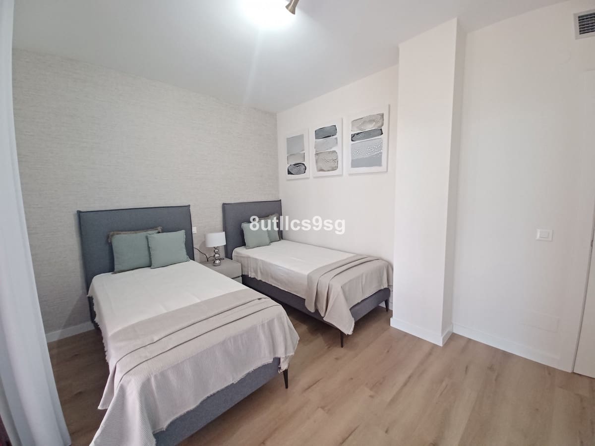 3 bedroom Apartment for sale in Benahavis with pool - € 415,000 (Ref: 9972089)