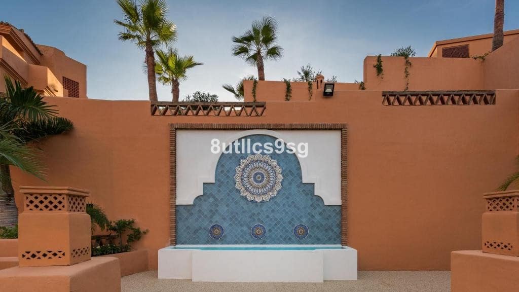 3 bedroom Apartment for sale in Benahavis with pool - € 415,000 (Ref: 9972089)