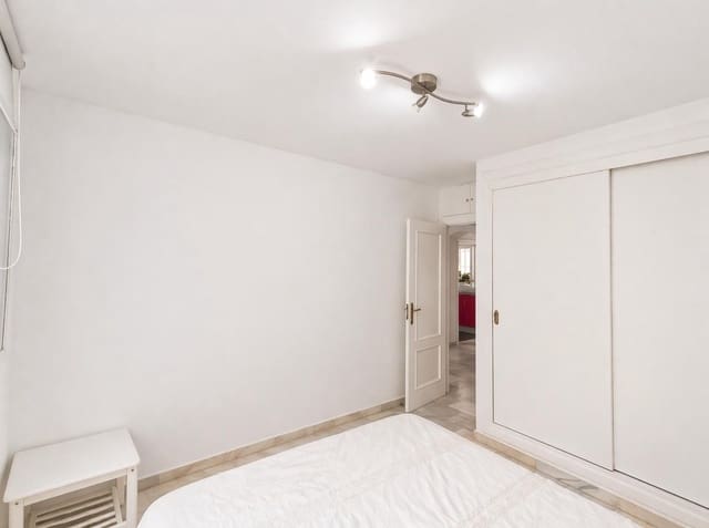 2 soverom Leilighet til salgs i Torremolinos med svømmebasseng - € 314 000 (Ref: 9972094)