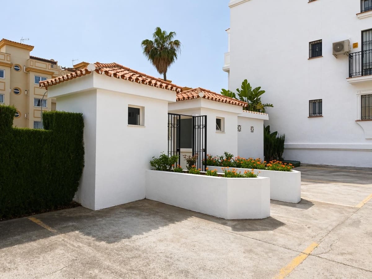 2 soverom Leilighet til salgs i Torremolinos med svømmebasseng - € 314 000 (Ref: 9972094)