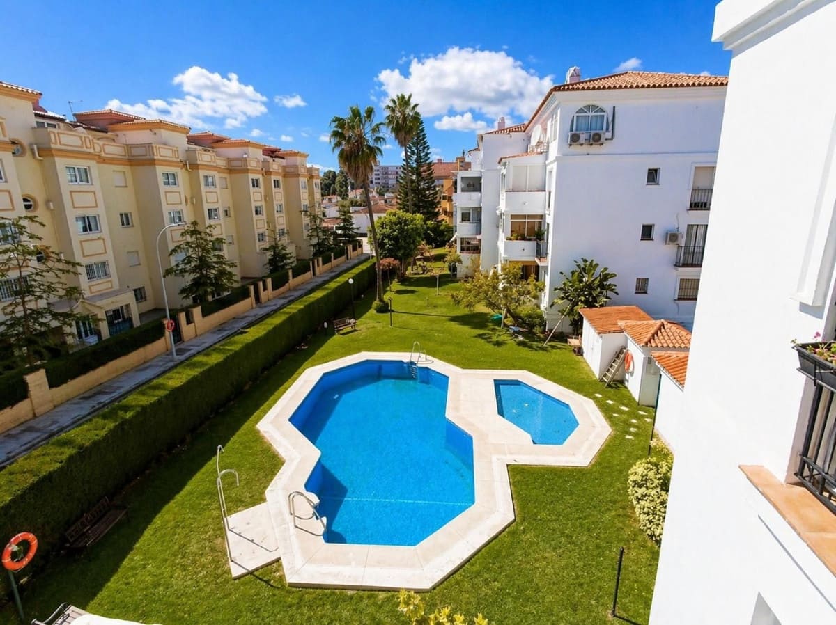 2 soverom Leilighet til salgs i Torremolinos med svømmebasseng - € 314 000 (Ref: 9972094)