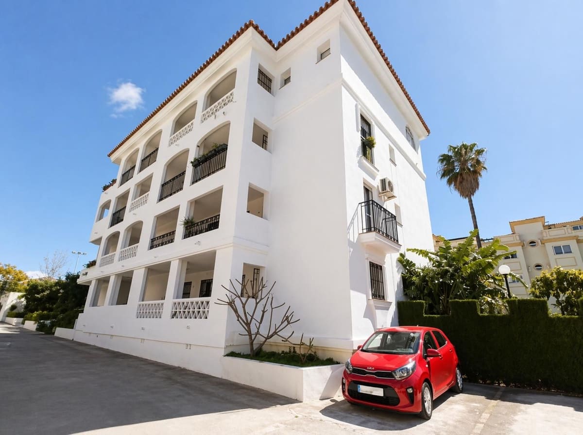 2 soverom Leilighet til salgs i Torremolinos med svømmebasseng - € 314 000 (Ref: 9972094)