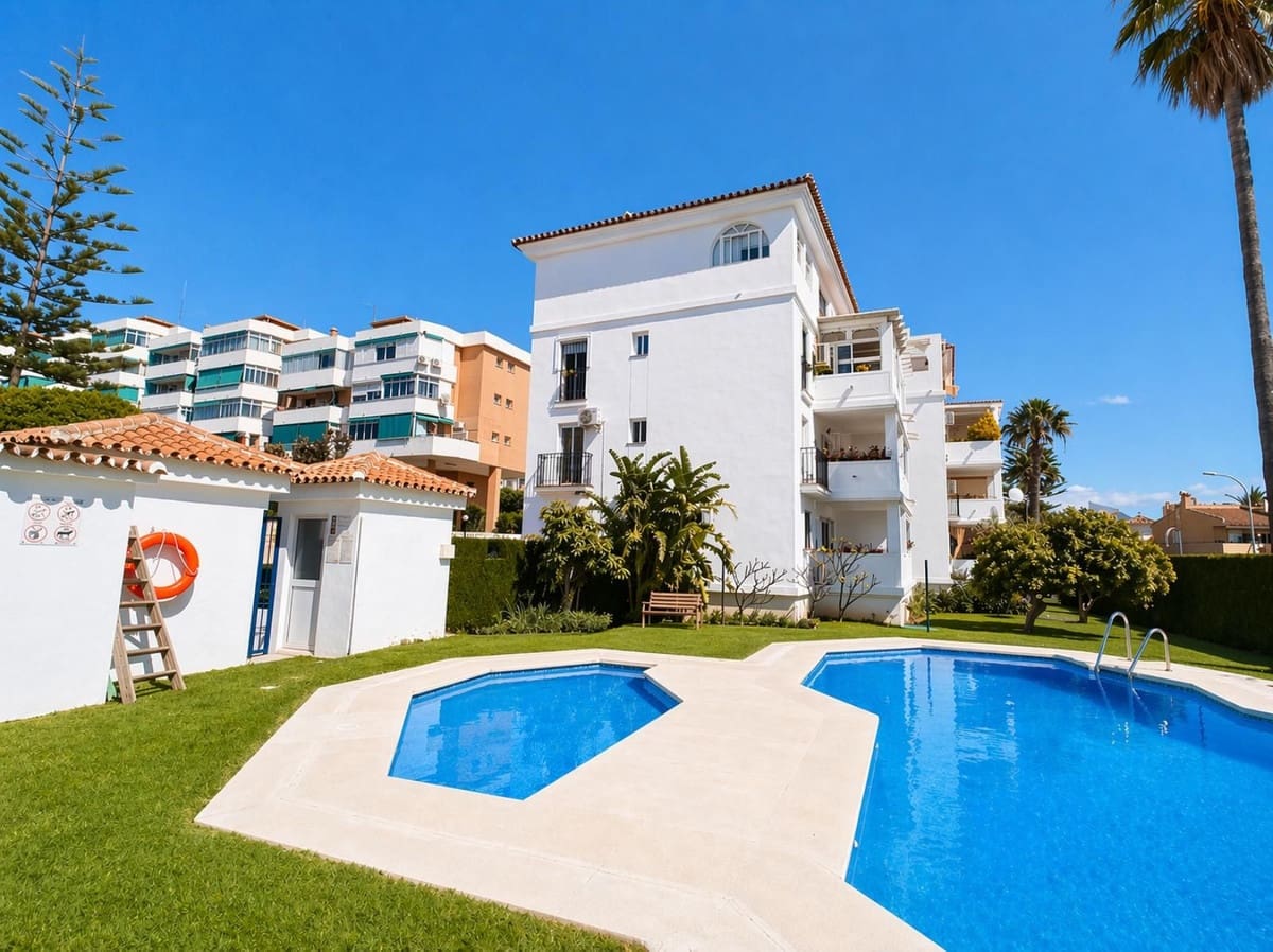2 soverom Leilighet til salgs i Torremolinos med svømmebasseng - € 314 000 (Ref: 9972094)