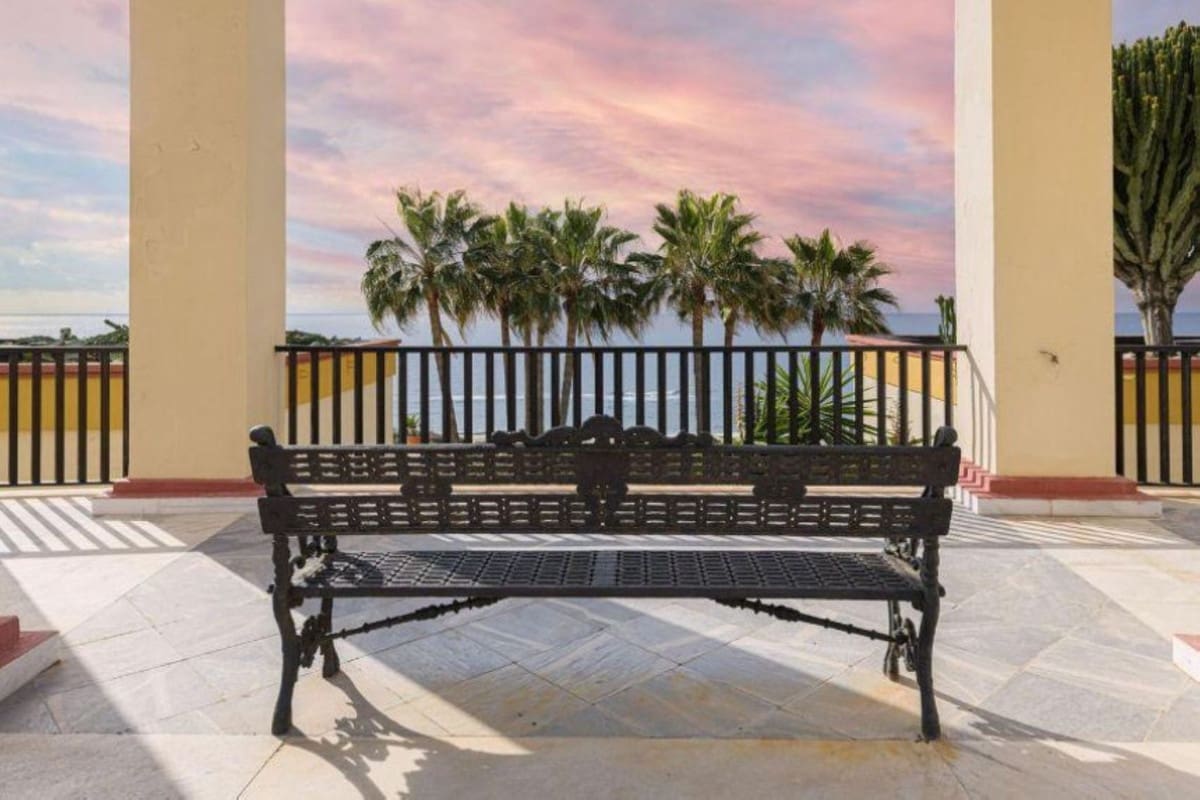 1 bedroom Apartment for sale in Elviria with pool garage - € 370,000 (Ref: 9972095)