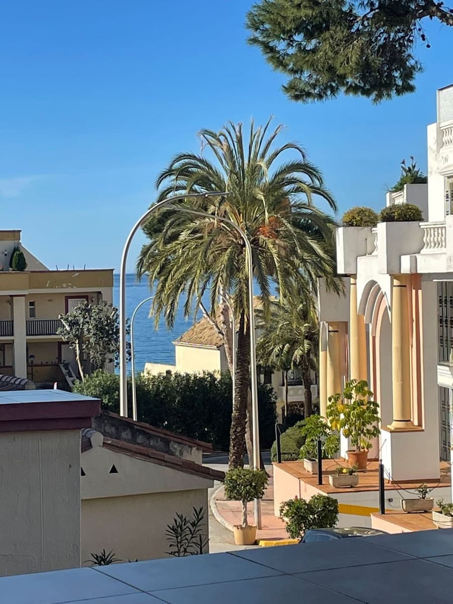 1 bedroom Apartment for sale in Elviria with pool garage - € 370,000 (Ref: 9972095)