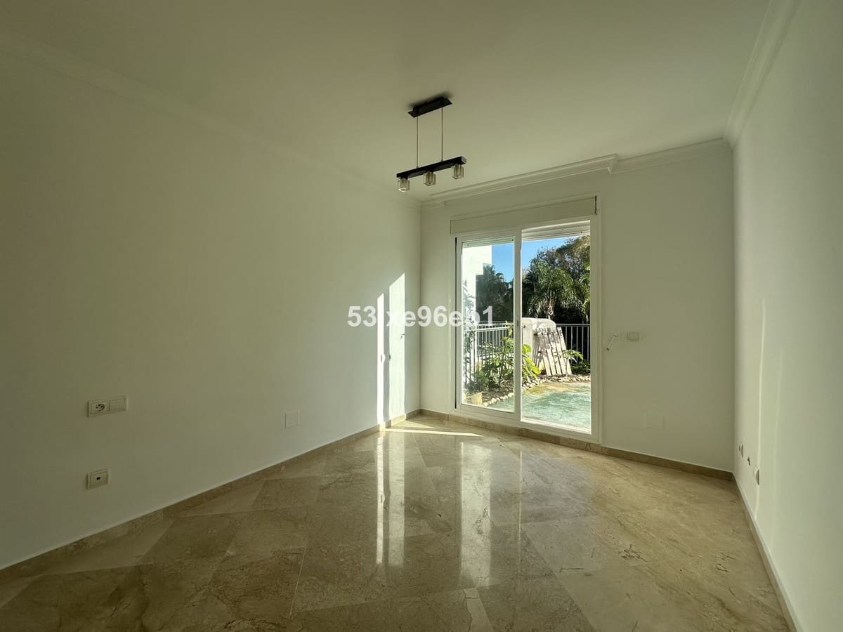 2 bedroom Apartment for sale in Bahia de Casares with pool garage - € 245,000 (Ref: 9972097)