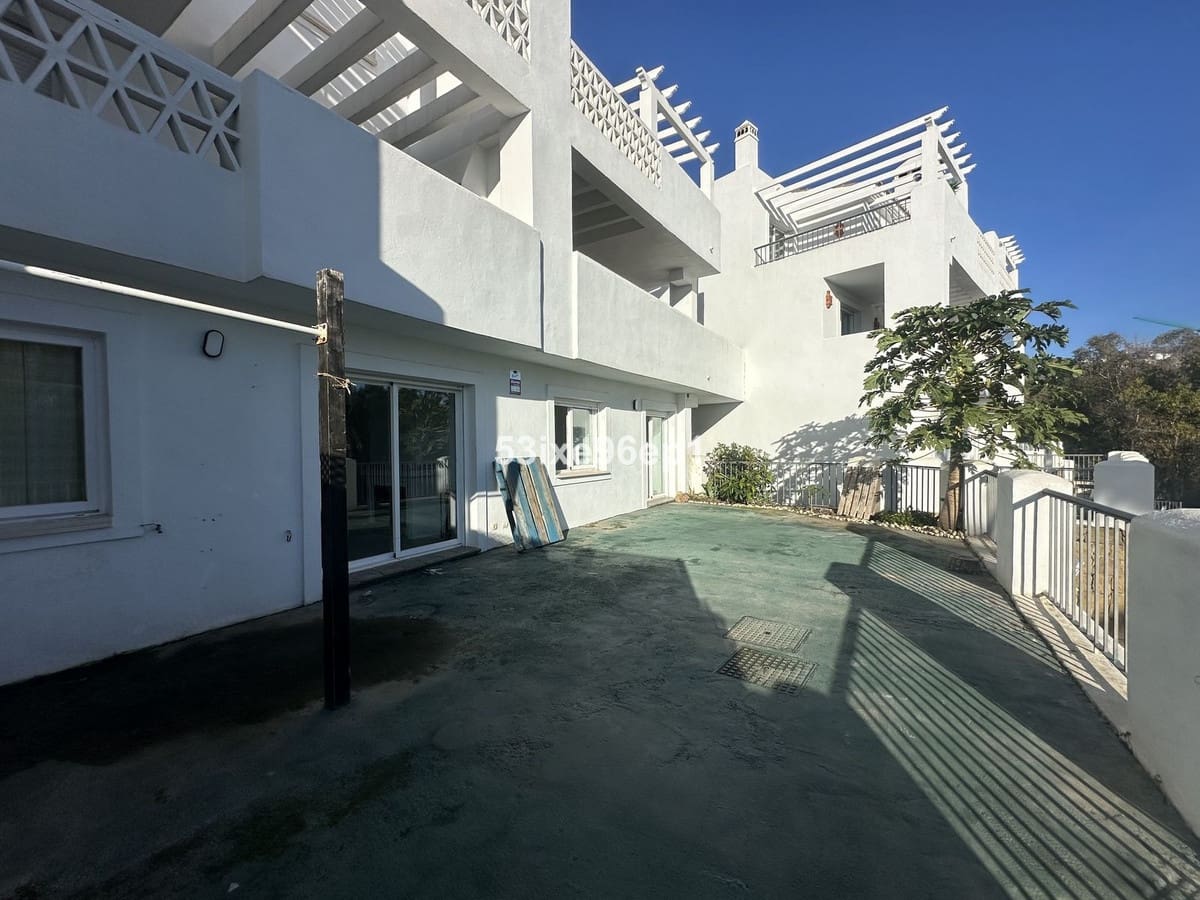 2 bedroom Apartment for sale in Bahia de Casares with pool garage - € 245,000 (Ref: 9972097)