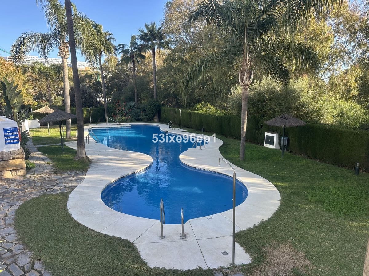 2 bedroom Apartment for sale in Bahia de Casares with pool garage - € 245,000 (Ref: 9972097)