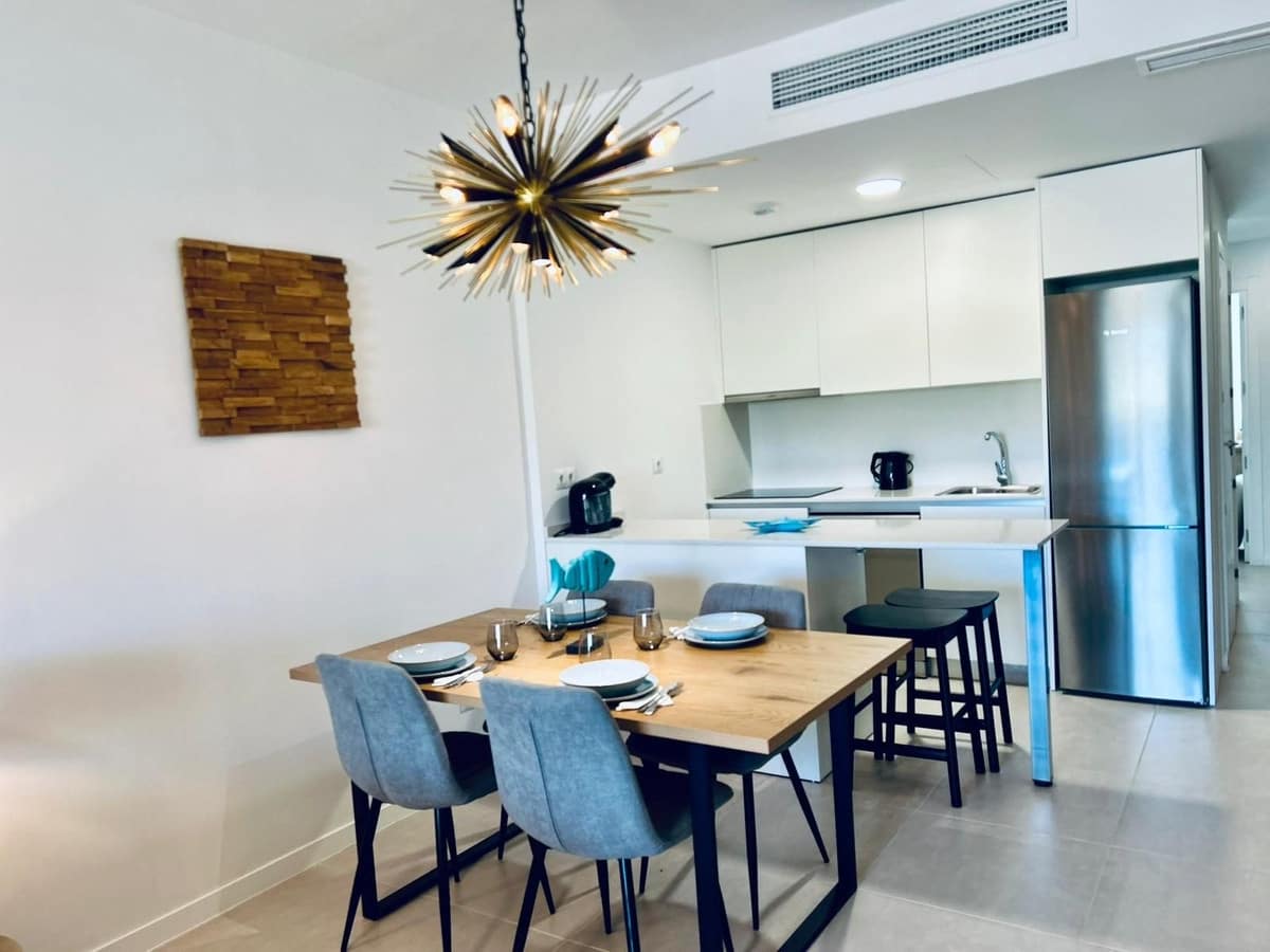 2 Zimmer Apartment zu verkaufen in Estepona mit Pool - 399.000 € (Ref: 9972100)