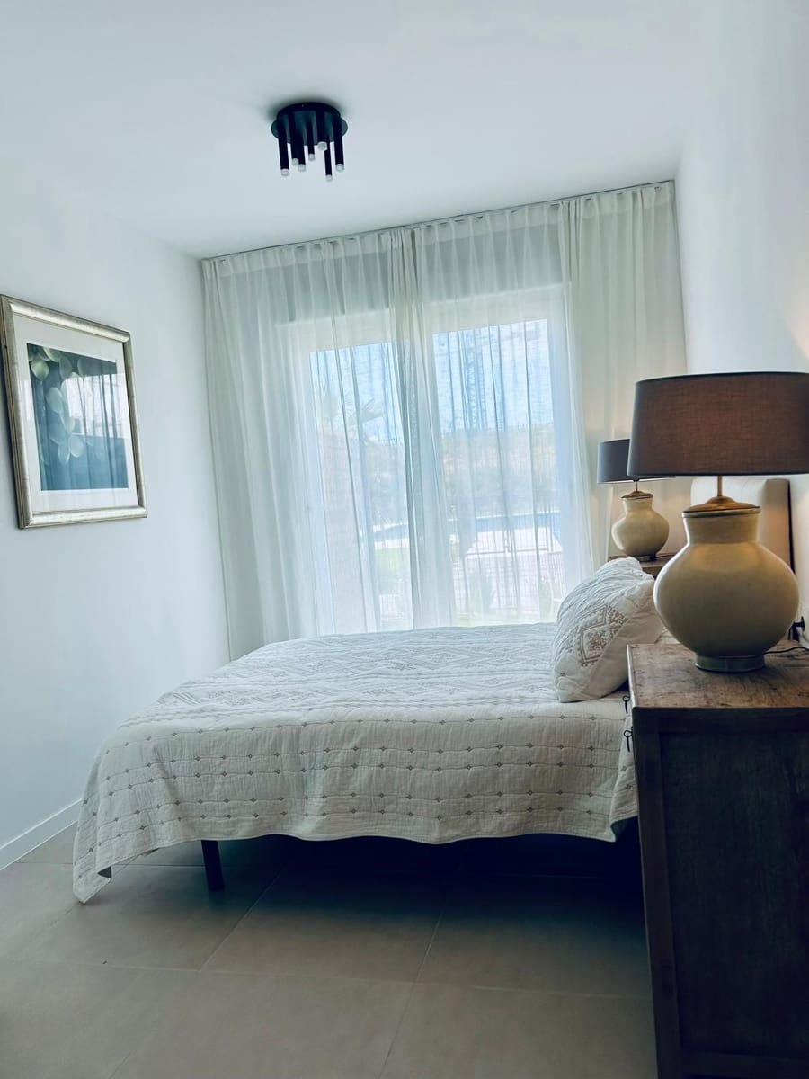 2 Zimmer Apartment zu verkaufen in Estepona mit Pool - 399.000 € (Ref: 9972100)