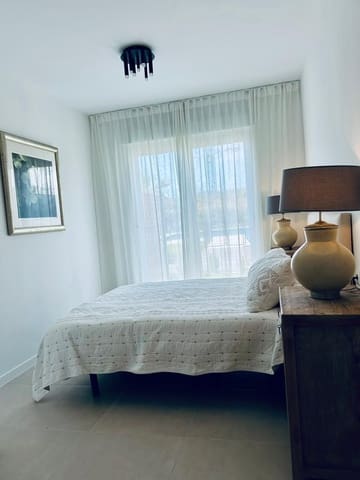 2 Zimmer Apartment zu verkaufen in Estepona mit Pool - 399.000 € (Ref: 9972100)