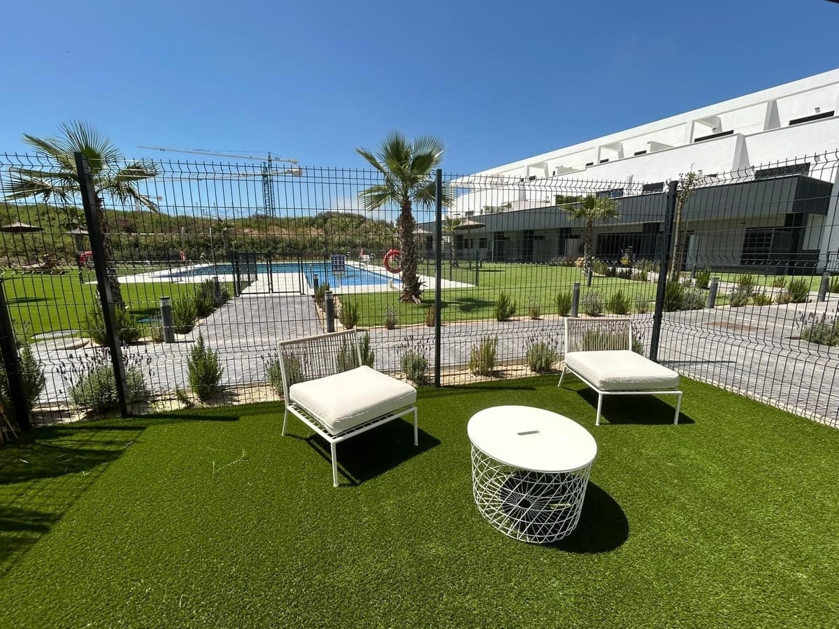 2 Zimmer Apartment zu verkaufen in Estepona mit Pool - 399.000 € (Ref: 9972100)