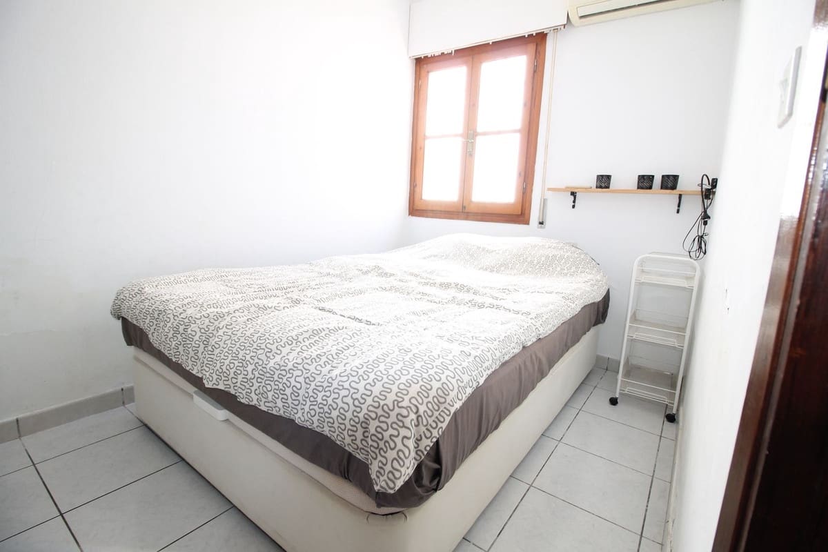 2 makuuhuone Huoneisto myytävänä paikassa La Cala de Mijas mukana uima-altaan - 275 000 € (Ref: 9972101)