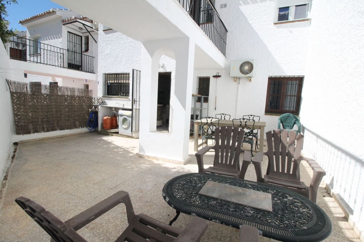 2 makuuhuone Huoneisto myytävänä paikassa La Cala de Mijas mukana uima-altaan - 275 000 € (Ref: 9972101)