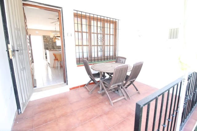 Apartamento de 2 habitaciones en La Cala de Mijas, Mijas en venta con piscina - 275.000 € (Ref: 9972101)