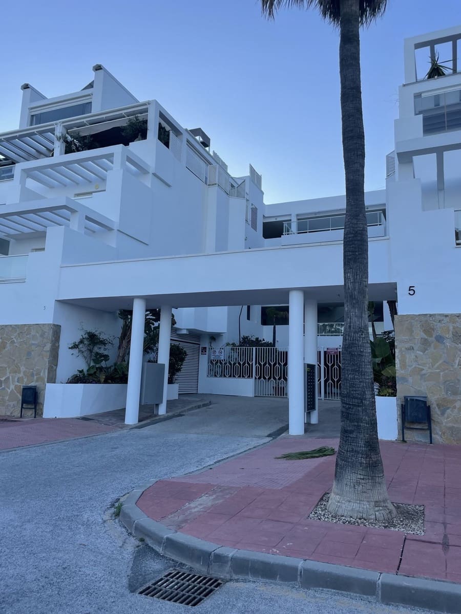 1 bedroom Apartment for sale in Benalmadena with pool - € 270,000 (Ref: 9972102)