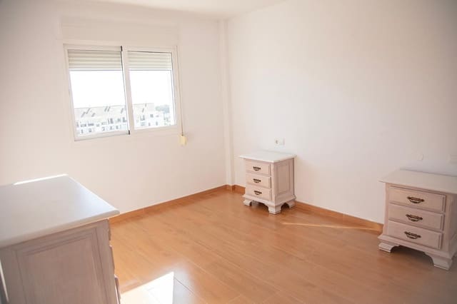 4 soveværelse Lejlighed til salg i San Pedro de Alcantara, Marbella - € 388.000 (Ref: 9972106)
