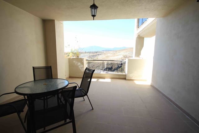 Apartamento de 2 habitaciones en Los Flamingos, Benahavís en venta con piscina - 395.000 € (Ref: 9972108)